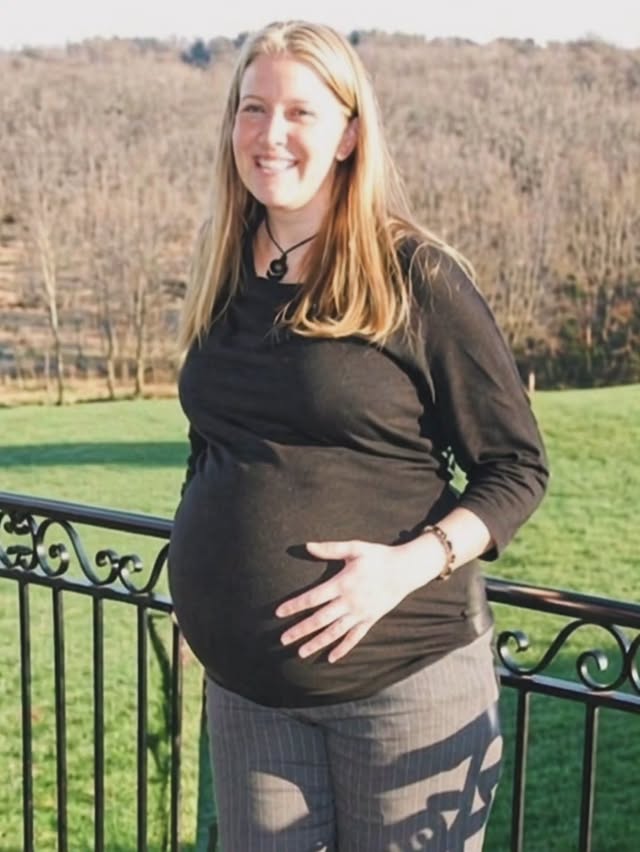 Deborah Wright ☺️🫶...#pregnantbelly #pregnantandperfect #pregnantandbeautiful #pregnantandglowing #pregnant by @mesmerisingmaternity
