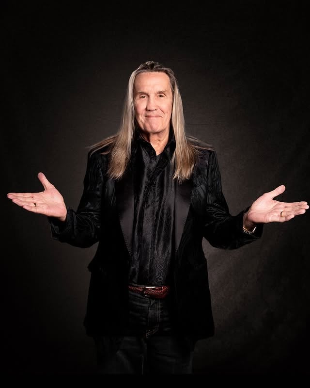Happy birthday Nicko!

The handsome one’s looking rather dapper here. If only you could spend An Evening With... 👀

Follow Nicko and wish him a happy birthday on @sirnickomcbrain 🎂

#NickoMcBrain #HelloBoysAndGirls