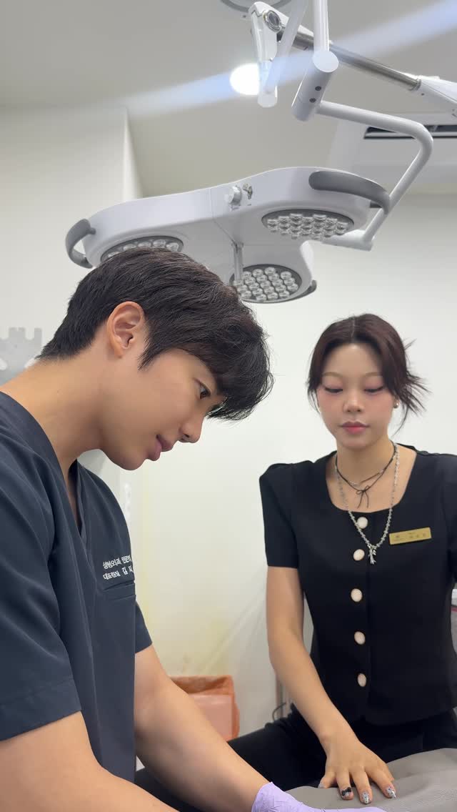 😬😬😬
.
#성형외과김지훈 #바바성형외과 #바바클리닉 
#bavaclinic
