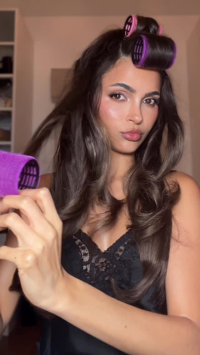 Nothing compares to the volume your hair gets from rollers by @leidy.amelia
