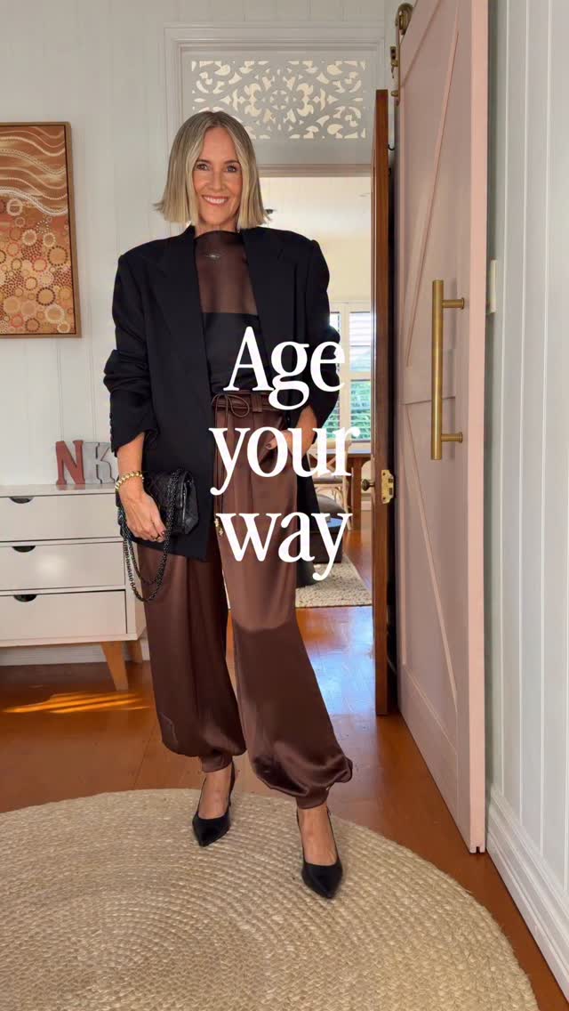 Ageing is an absolute privilege. There’s so much discourse (good and bad) here on the internet about how to age. The only right way is the way YOU choose. Praise be, we’re living in a wonderful era where women over 40 are choosing to keep showing up in all aspects their lives when previously they were expected to fade from view. I firmly believe we only become invisible to those around us if we choose to be so. Thanks for being here. I hope you fill your feed with women over 40, 50 and beyond who inspire you to live a memorable midlife.

What I wore for my birthday girls’ lunch yesterday, linked on my LTK https://liketk.it/6f8Lq  or comment OUTFIT and I’ll send you links and sizing details: 

@dissh top
@_aje_ pants
@henne_ blazer
@skims bandeau top
@oroton bracelet
@ambersceats necklace
@chanelofficial bag (from 2015)
@frankie4footwear Gigi heels (code NIKKI20)