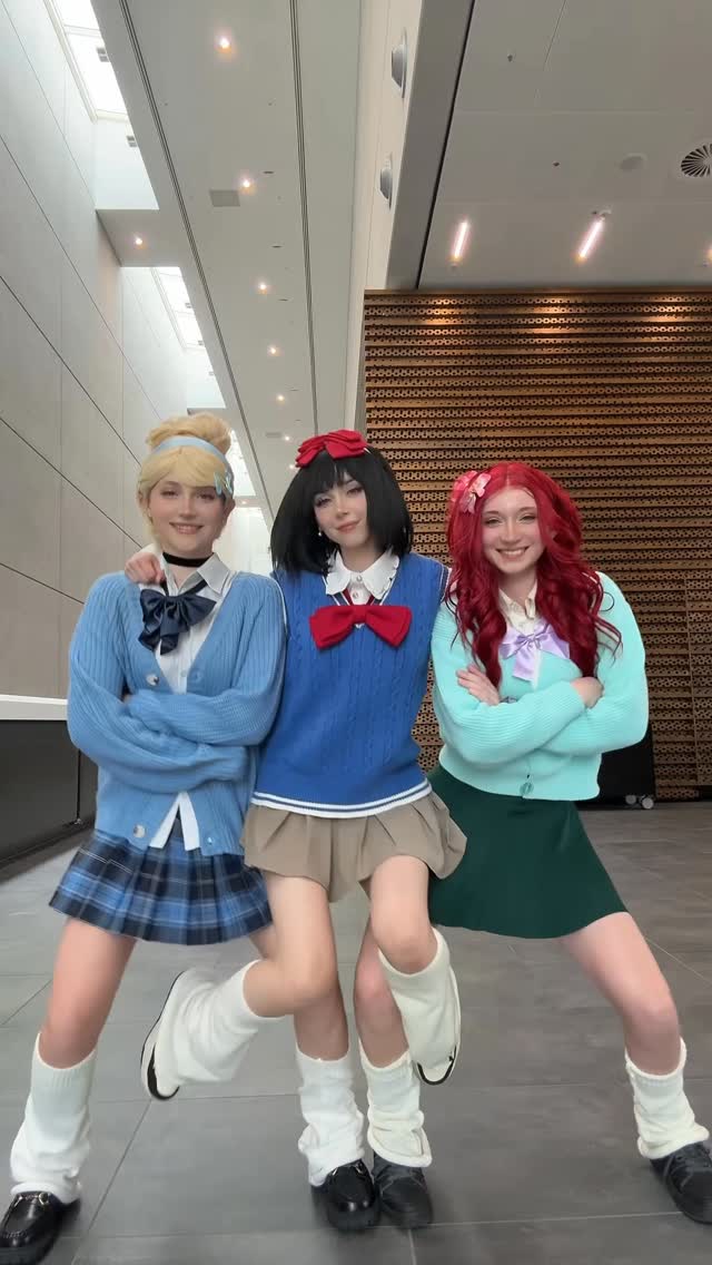 Who needs seven dwarves when I have these two #disney #princess #cosplay #dancetrend #cosplaydance by @sususcosplays