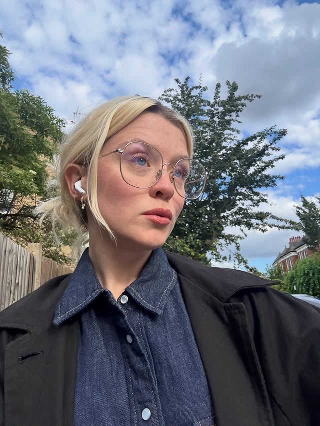picture of myself and a list of my favourite books so far this year because i am vain and also literary (the duality of woman) <3