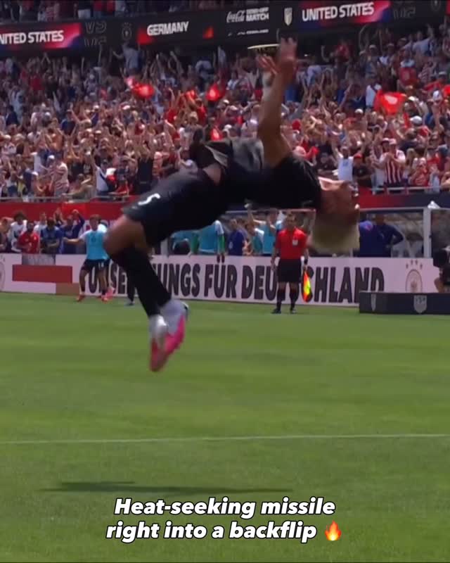 ANTONEE ROBINSON WHAT?! 🤯 @pringles
