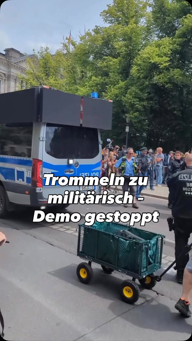 Trommeln zu militärisch – Demo gestoppt