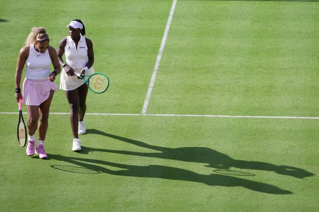 Can’t name a better way to start the grass szn🤍🪩🩷@serenawilliams@hsbcchampionships by @vickymboko