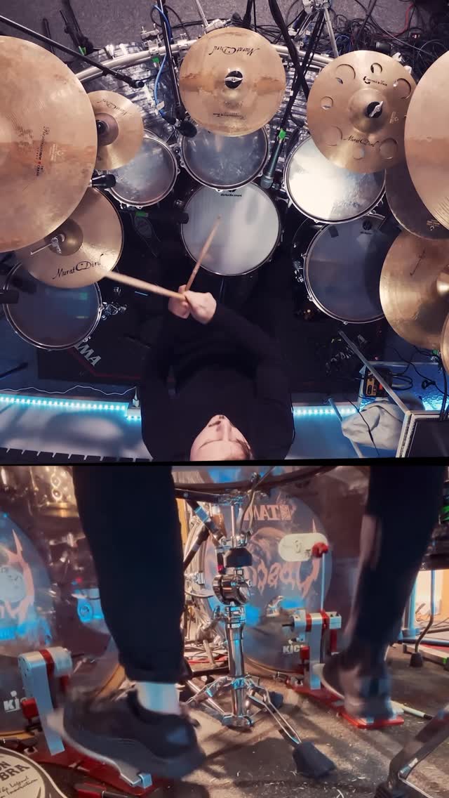 Obscura – Akroasis 🥁One of my favorite songs in our current setlist. The solo section is always fun to play because I get to improvise some cymbal accents, and I love the technical double bass parts that come right after.Fun fact: During our show in Bangalore, Vince had a very unusual technical issue on this song and only made it back just before the last chorus. The crowd was so intense that we decided to play the entire song a second time right after, which was a huge relief for everyone. 😅Have you ever seen a band play the same song twice in one show?@czarciekopyto @muratdirilcymbals @heatsdrumheads @tamafranceofficial @loscabosdrumsticks @kaptor_triggers #Obscura #Akroasis #Drums #Drummer #metaldrummer by @realmofobscura