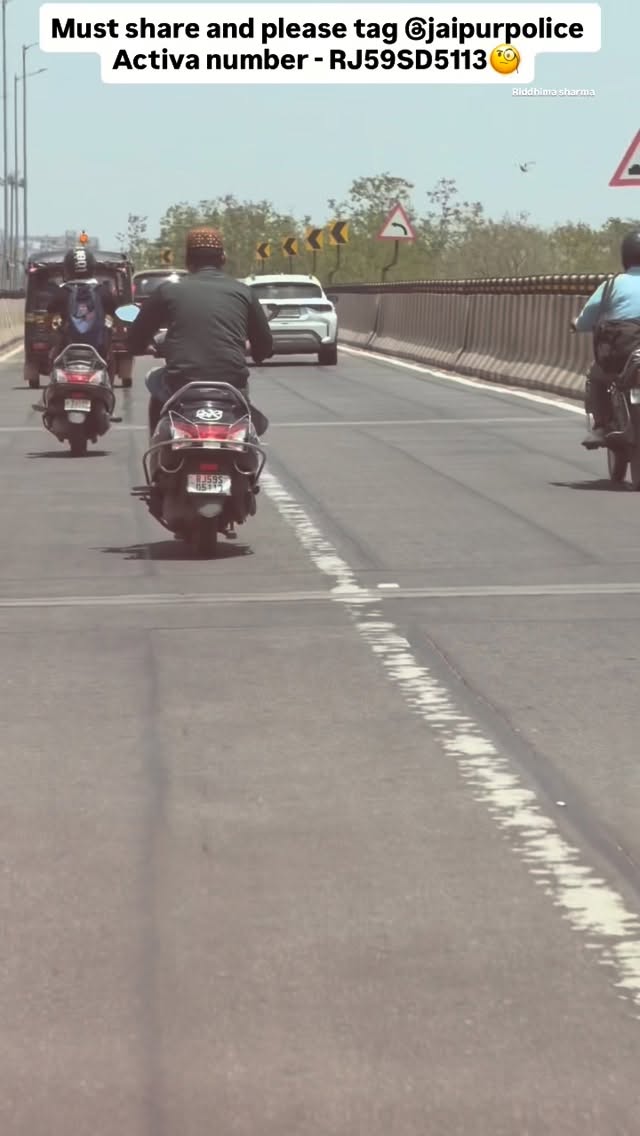 किसने यह हक दे दिया।🧐 
Must share and please tag @jaipurpolice 
Activa number - RJ59SD5113🧐
#sanataniriddhi #viral #trafficpolice #trending #foryou