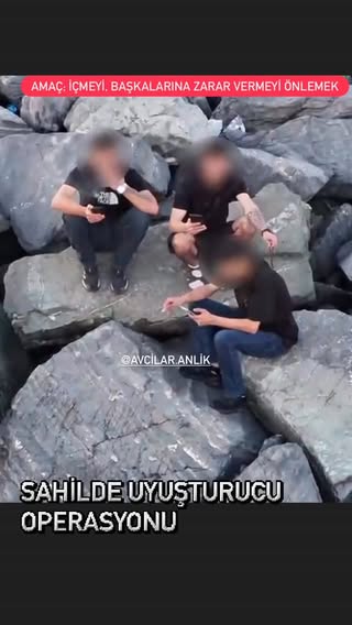 Avcılar Emniyet Müdürlüğü ekiplerinin Denizköşkler  Mahallesi Sahil iç yolu  civarında  dron destekli  narkotik  çalışmaları sırasında R.E. (7 adet suç kaydı mevcut) gözaltına alındı. Yapılan kontrollerde  1.30 gram gelen narkotik olduğu düşünülen madde  tespit edildi.  Gözaltına alınan şüpheli gerekli yasal işlemler yapılmak üzere Merkez  Polis Merkezi Amirliği’ne teslim edildi.