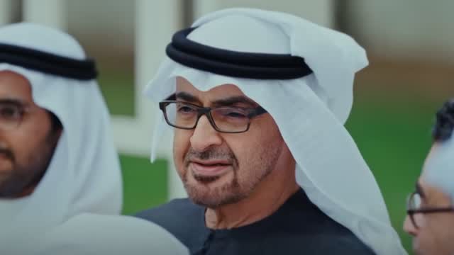 طل الصباح 🇦🇪 اهداء لسيدي صاحب السمو الشيخ محمد بن زايد آل نهيان رئيس الدولة حفظه الله كلمات: الشيخ فاهم القاسمي الحان: ابراهيم جمعةاخراج: فاطمة محمد #محمد_بن_زايد #الامارات.. by @onlymbz