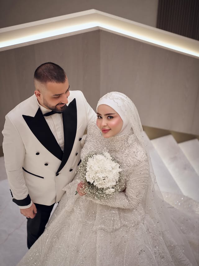 ⁨	اتوه بين الحقيقه والخيال !🤍⁩
by @first_look.1_
