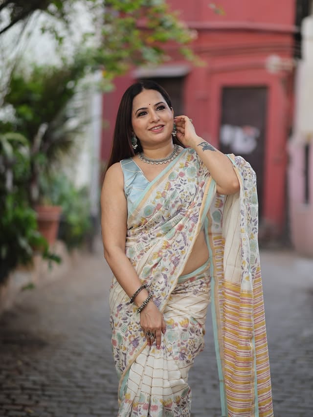 Girl In The Garden Saree✨Elegant Chanderi Handblock Soft, serene, and blissful, garden motifs on an ivory pastel base. With golden foil details , this saree feels like a gentle song of joy – airy, graceful, and timeless.Has Beautiful Handmade TasselsSaree by @chhapa_gj8 [handblock print, chanderi, handmade, chhapa, summer collection, styling, cotton silk, outfit inspo, viral ethnic fashion, elegant indian outfits, summer ethnic wear, trending fashion content, viral reel, ethnic wear India, pintrest asthetics, saree lover, fit checks, desi outfit]#explore #fyp #trendingreels #viralreels #desioutfit by @fashion_enthusiast_sr