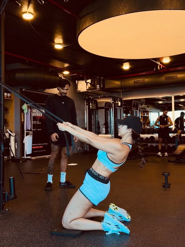 My week that was with @robin_behl14 @thetribeindia ….train,train some more , n then some more @reebok @reebokindia 
#WorkoutWithMalaika #FitnessJourney #StrongIsBeautiful #HealthyLifestyle #MoveWithPurpose

Fitness, Wellness, Strength, Discipline, Glow-Up