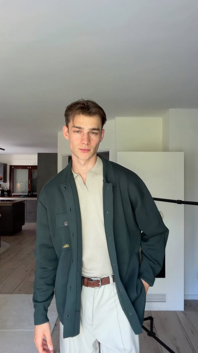 (Anzeige) Ich, wie ich so tue, als wäre ich produktiv, während ich eigentlich nur darauf warte, meine neuesten Finds von @loungebyzalando auszupacken 👀 by @lucahbl