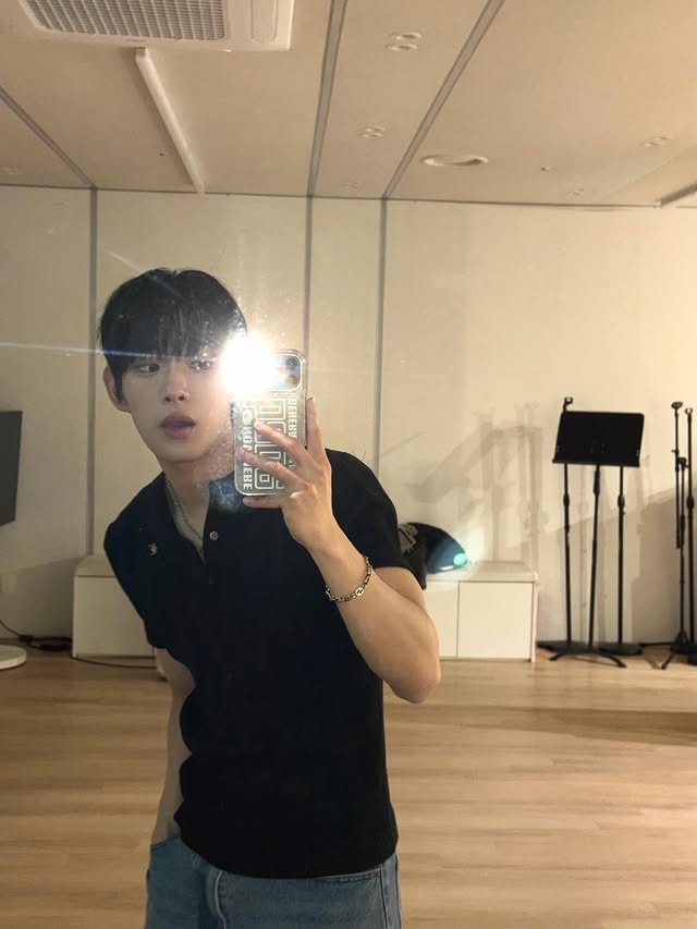 monday vibes☀️

#AHOF #아홉
#STEVEN #스티븐
#SteVentuallyYours