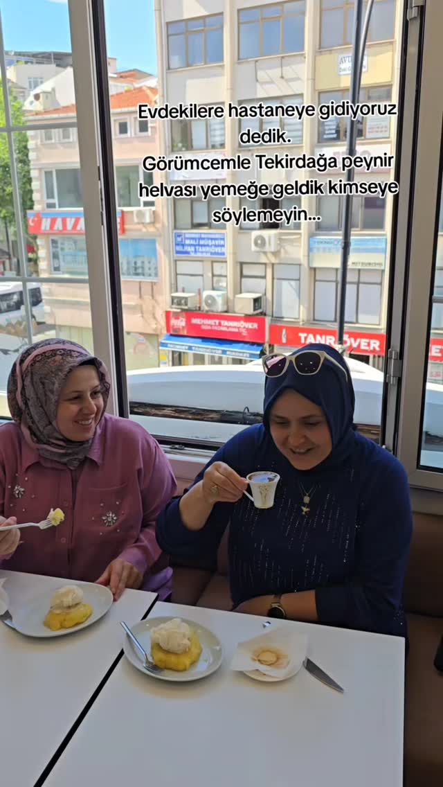 Aramızda @nurten_arpac 🤭#tekirdağ #gelingörümce #aile #family #huzur by @gulusankok