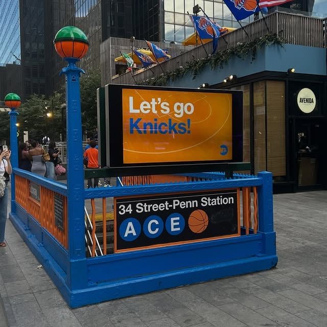 Just a quick shout out for the team that is making my city so incredibly happy - GO KNICKS! The jinx better stay out of Madison Square Garden. #goknicks #newyorkcity #nbafinals by @decodingfoxnews