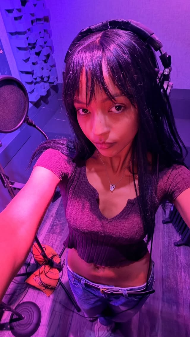 Full music video on YouTube 💗 by @v.zesu